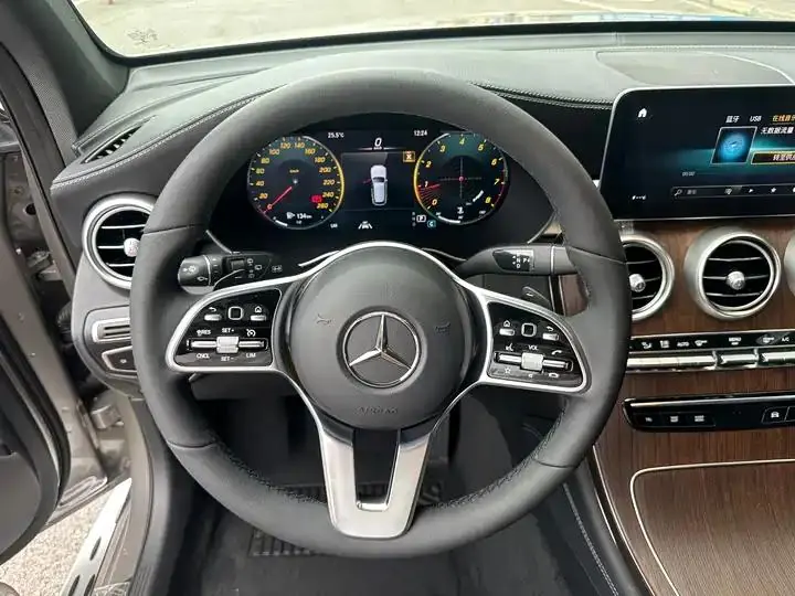 Mercedes Benz GLC 2021 model, GLC 300 L 4MATIC Sport version 8