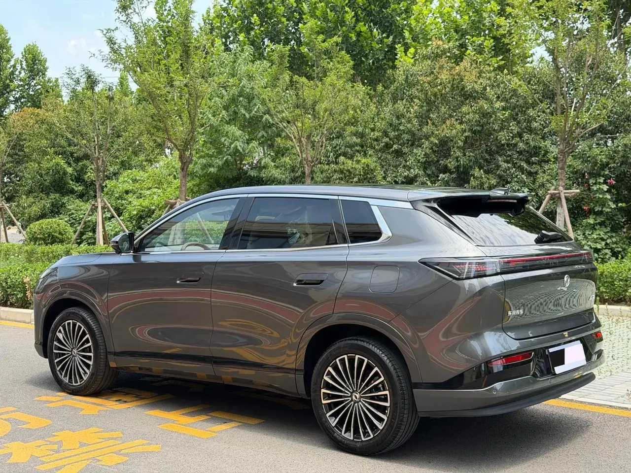 DongFeng Aeolus L8 2025 112KM Dream Edition 8