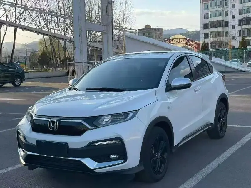 Открыть галерею: Honda XR-V 2021 220TURBO CVT Deluxe Edition