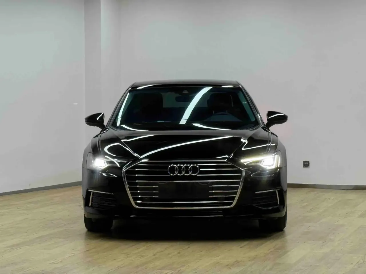 Audi A6L 2020 40 TFSI Deluxe Elegant 2