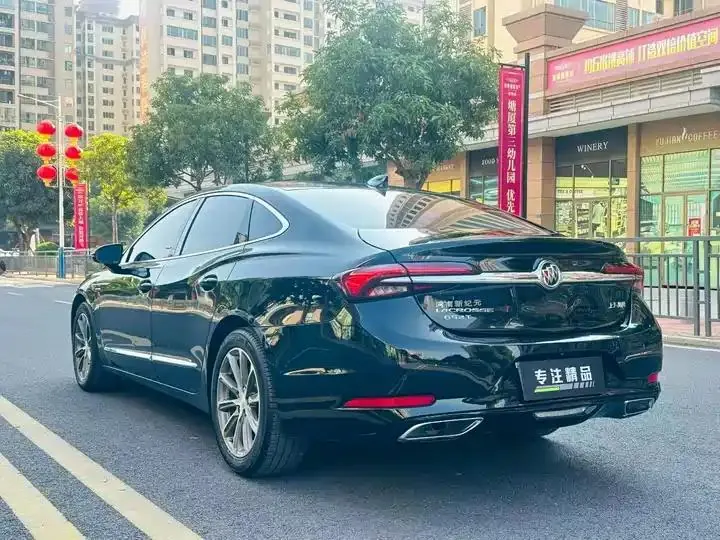 LaCrosse 2021 652T Luxury Model 9