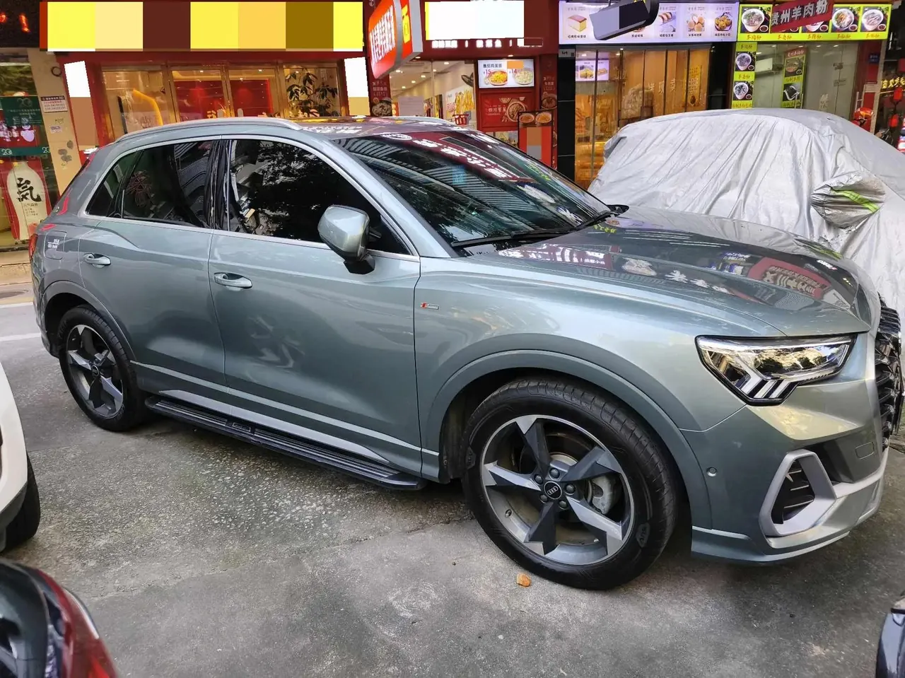 Audi Q3 2021 35 TFSI Enjoys Life Edition 2