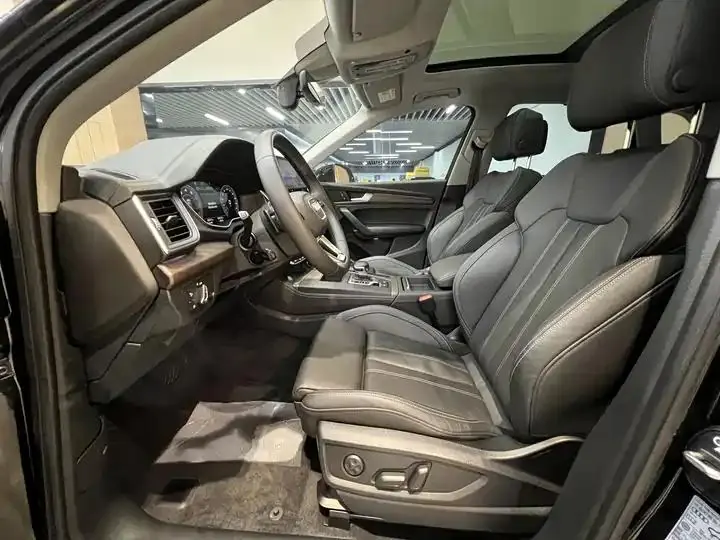 Audi Q5L 2022 40T luxury elegant model 9