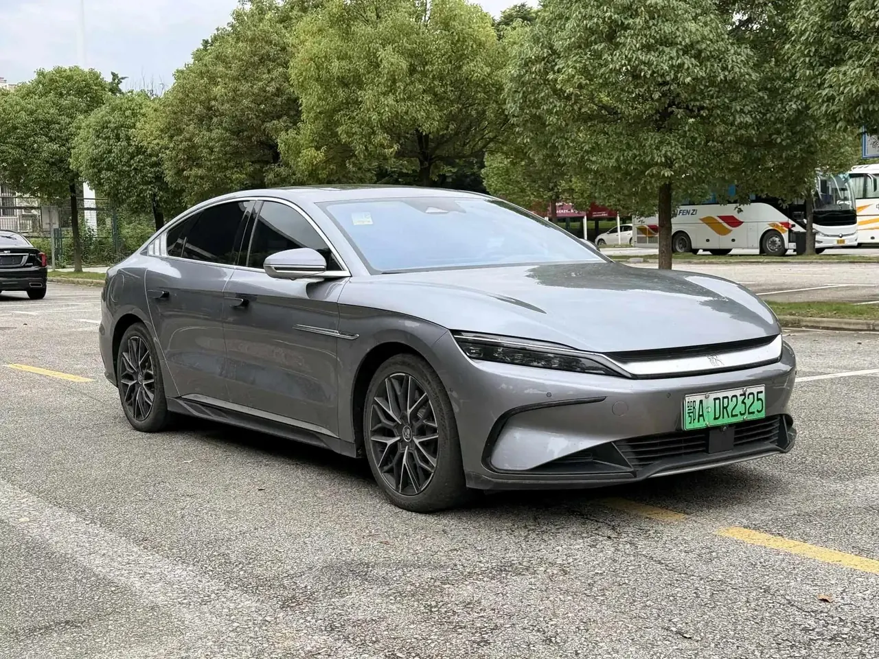 2022 Han EV Genesis Edition, 610 km, All-Wheel Drive, Prestige Model 3
