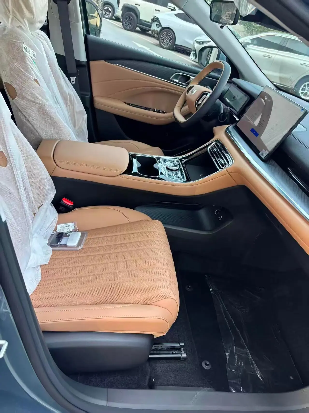 Geely Galaxy 2025 xingyao 6 EM-i 1.5 125km exploration version automatic gear 4