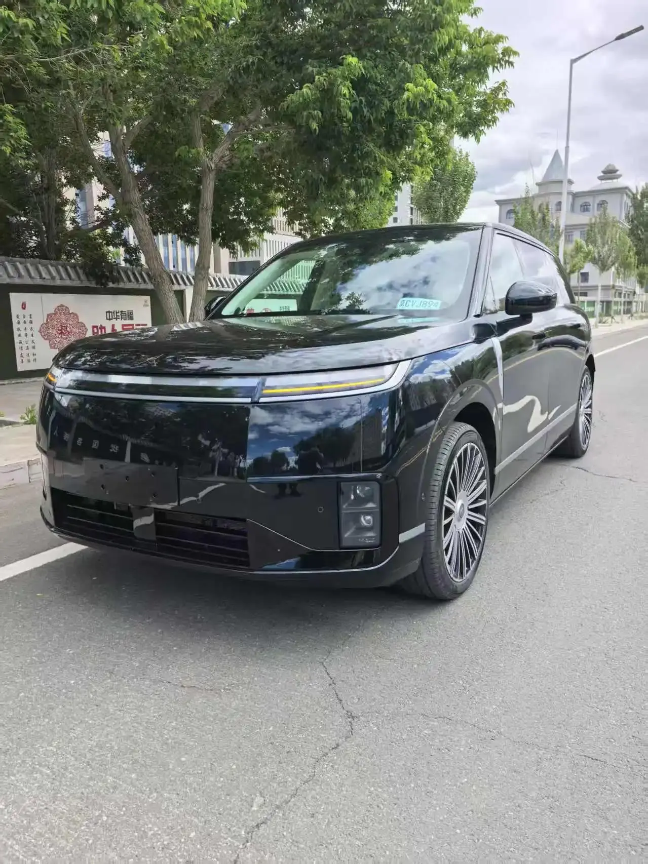 Open image lightbox: Xpeng 2026 GX 1585 four-wheel drive Ultra flagship automatic gear