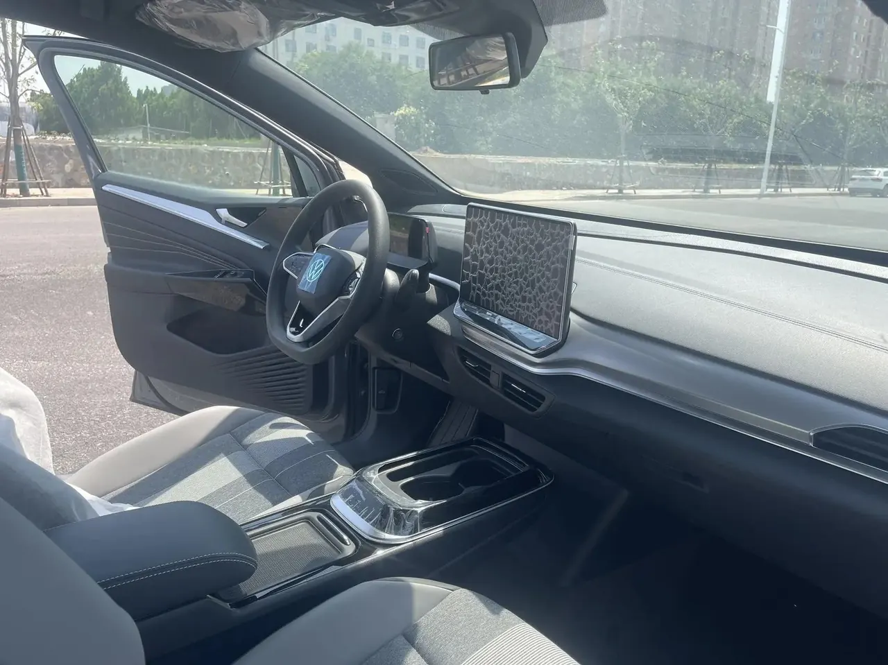 Volkswagen 2024 ID. 4 CROZZ Pure Limited Edition Automatic Transmission 2