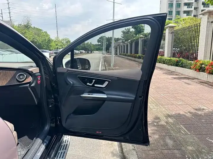 Mercedes Benz EQE SUV 2024 500 4MATIC Pioneer Edition 10