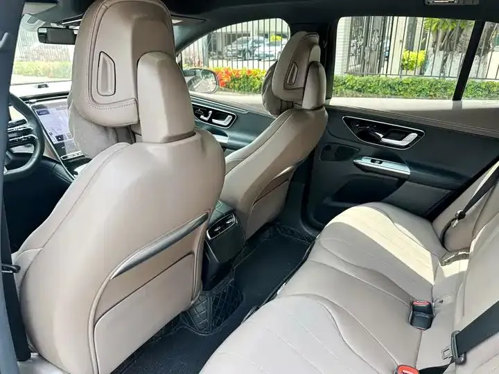 Mercedes Benz EQE SUV 2024 500 4MATIC Pioneer Edition 15