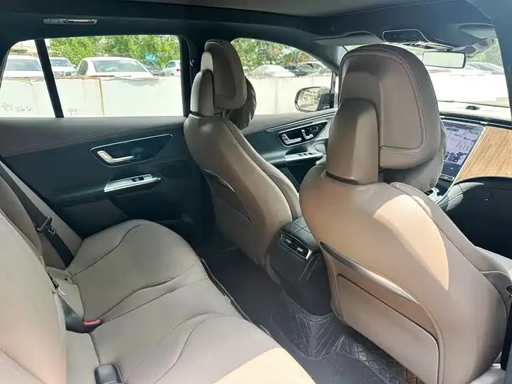 Mercedes Benz EQE SUV 2024 500 4MATIC Pioneer Edition 16
