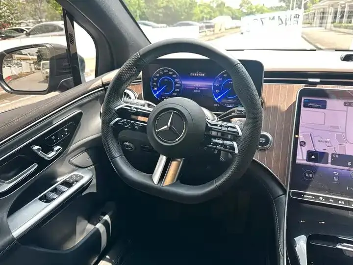 Mercedes Benz EQE SUV 2024 500 4MATIC Pioneer Edition 21