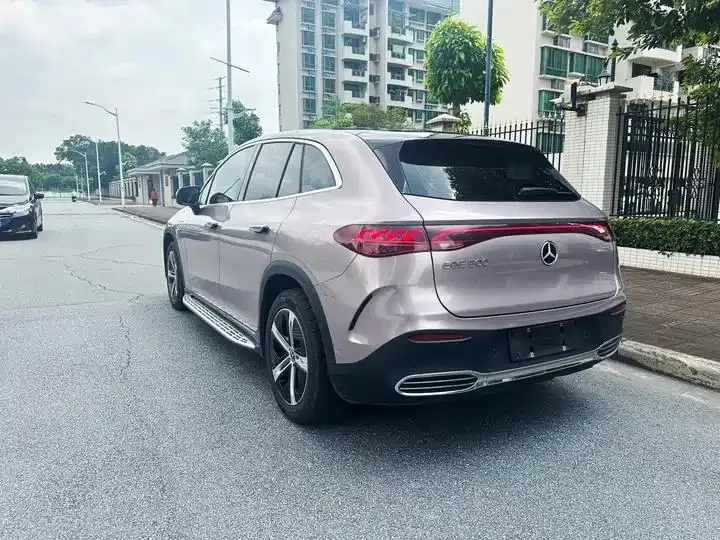 Mercedes Benz EQE SUV 2024 500 4MATIC Pioneer Edition 8