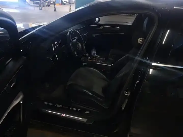 Audi A6L 2021 45 TFSI Selected Dynamic Type 8
