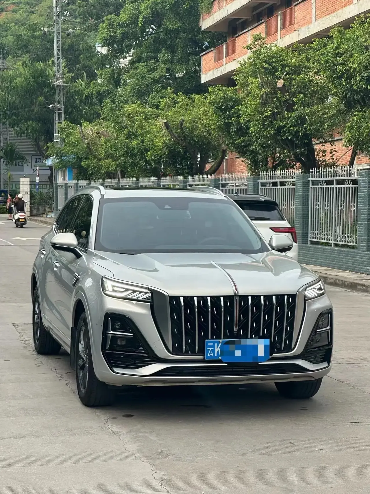 HongQi HS5 2023 2.0T Flag Yue Pro Edition 2