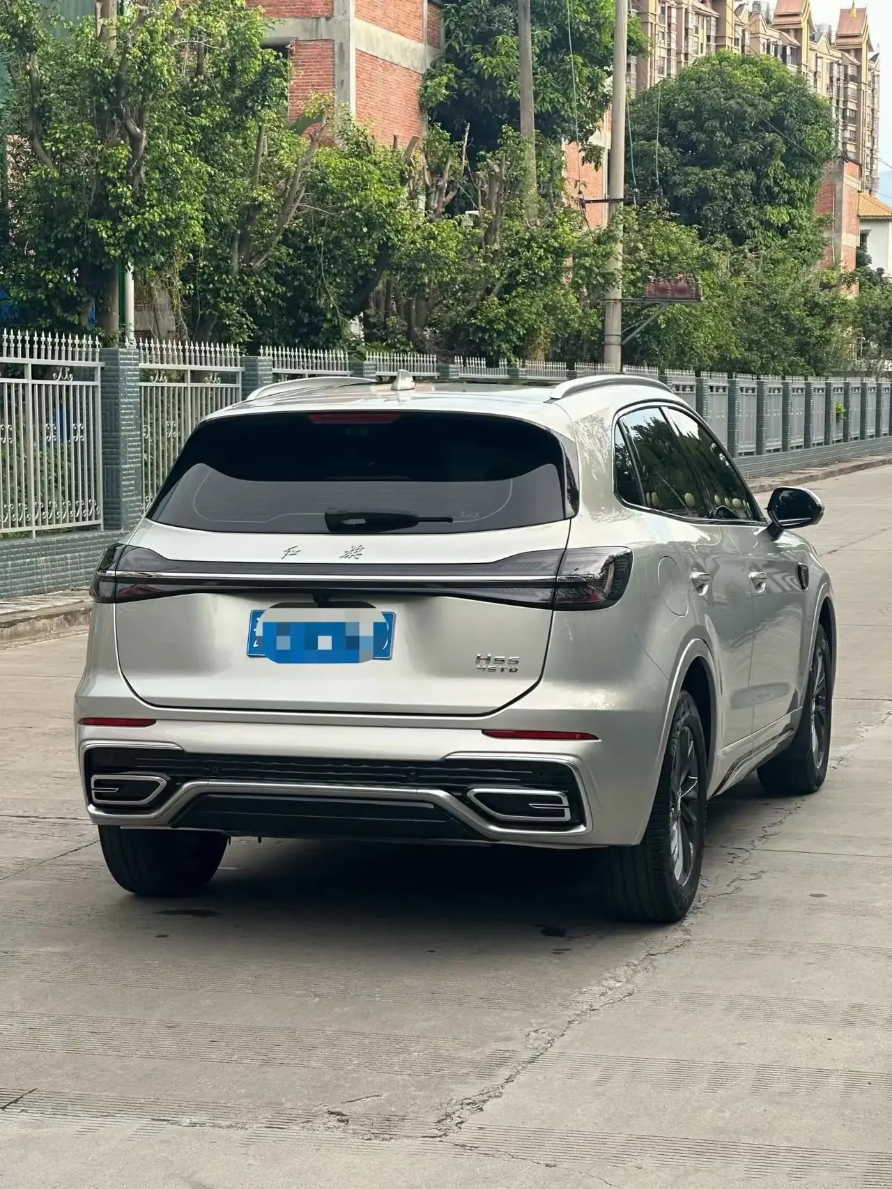 HongQi HS5 2023 2.0T Flag Yue Pro Edition 4