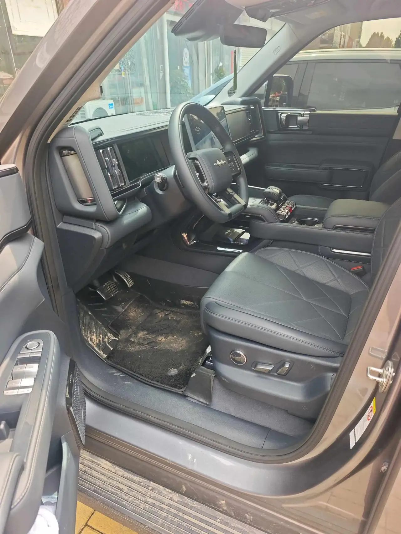 FangChengBao 2025 Leopard 5 1.5T Stepless 210KM Gods Ultra Edition Automatic Gear 8