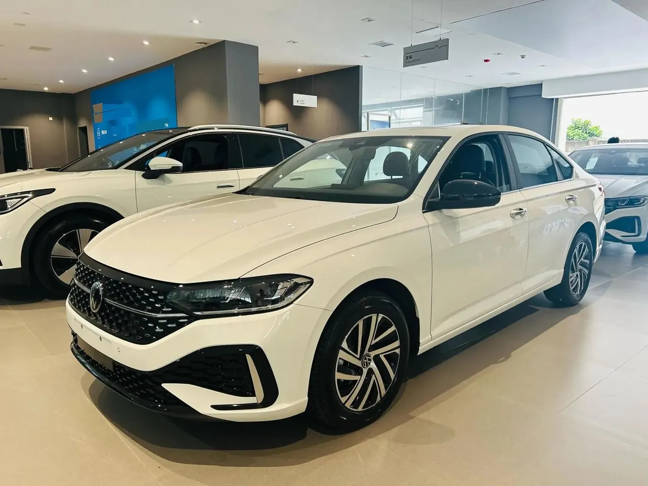 Открыть галерею: Volkswagen 2024 Lavida 1.5TSI 300TSI Starry Sky Leading Edition Automatic