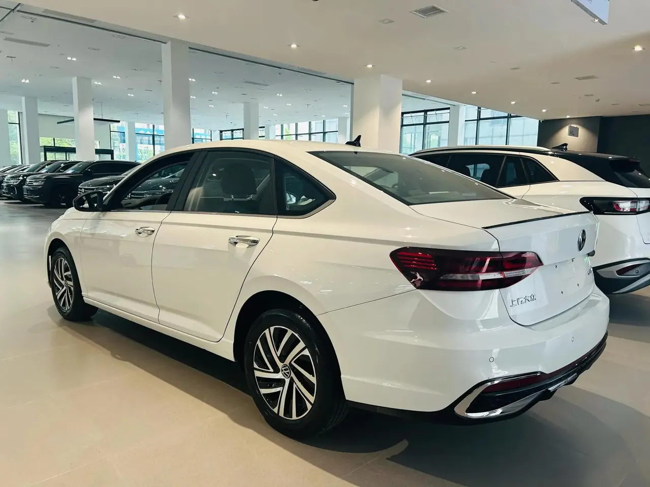 Volkswagen 2024 Lavida 1.5TSI 300TSI Starry Sky Leading Edition Automatic 9