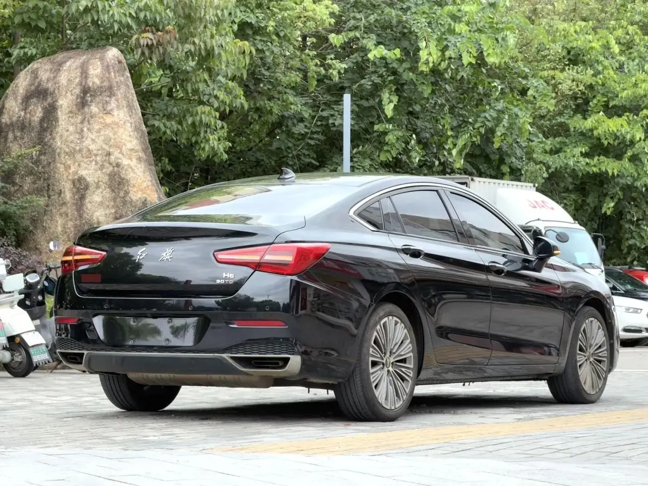 HongQi H5 Classic 2020 1.5T DCT Flag Rhyme Edition 4
