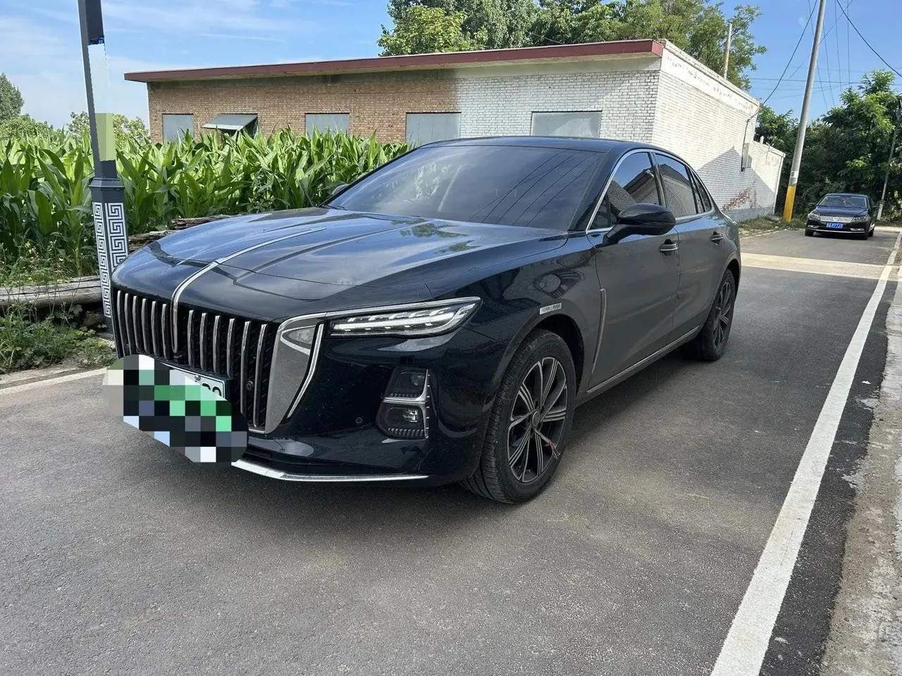 HongQi 2025 H5 PHEV 1.5T 130 Super Hybrid Automatic Gear - View 1