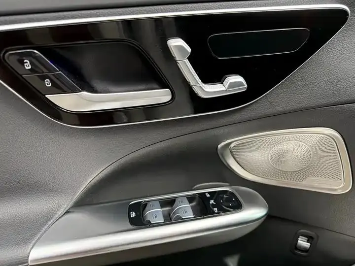 Mercedes Benz C- Class 2023 C 200 L Sport Edition 15