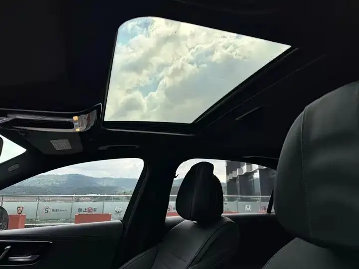 Mercedes Benz C- Class 2023 C 200 L Sport Edition 18