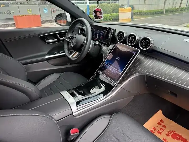 Mercedes Benz C- Class 2023 C 200 L Sport Edition 22