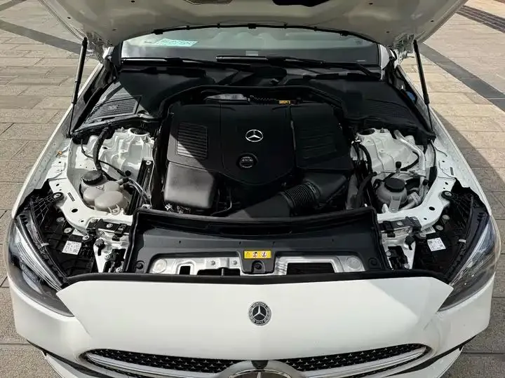 Mercedes Benz C- Class 2023 C 200 L Sport Edition 33