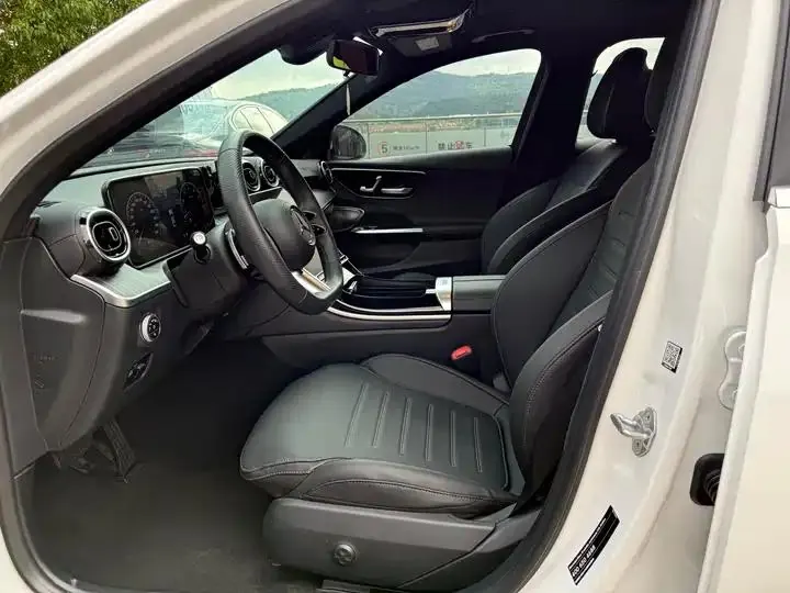 Mercedes Benz C- Class 2023 C 200 L Sport Edition 4