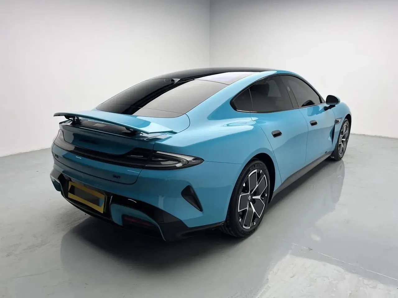 MI SU7 2024 model, 700km range, rear-wheel-drive long-range intelligent driving version 7