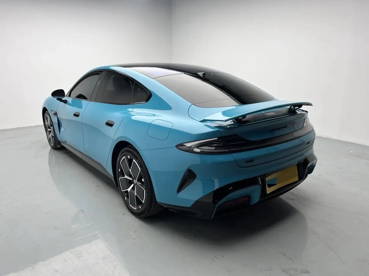 MI SU7 2024 model, 700km range, rear-wheel-drive long-range intelligent driving version 9