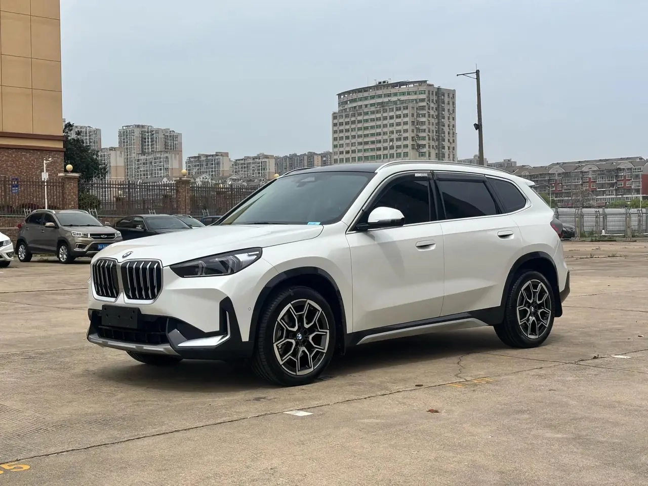 BMW 2025 X1 sDrive25Li 2.0T X design set automatic gear - View 1