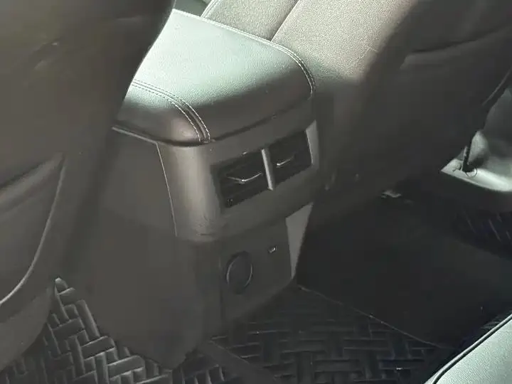 Cadillac CT5 2021 28T Luxury Model 12