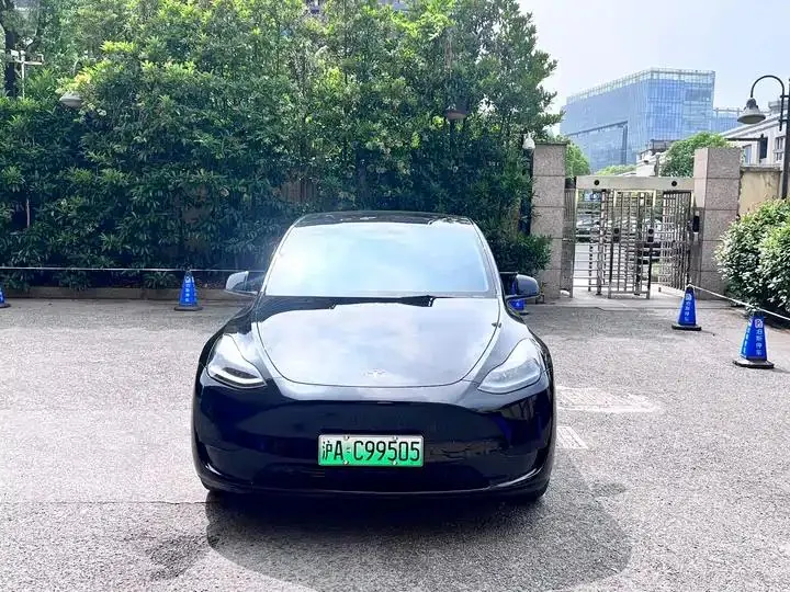 2022 Model Y Refreshed Rear-Wheel-Drive Version 2