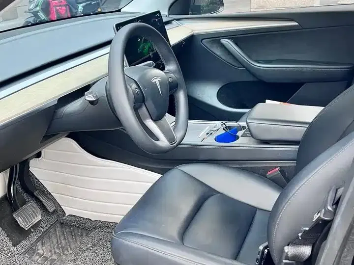 2022 Model Y Refreshed Rear-Wheel-Drive Version 8