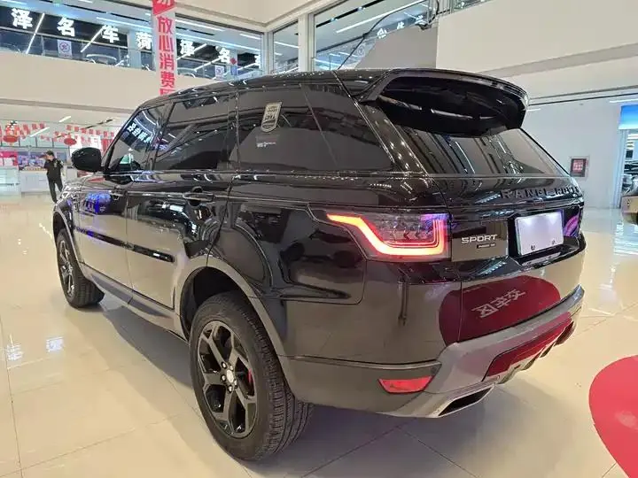 Range Rover Sport Plug-in Hybrid 2021 P400e SE 6