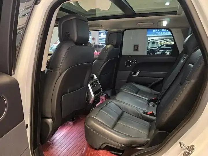 Range Rover Sport Plug-in Hybrid 2021 P400e SE 8