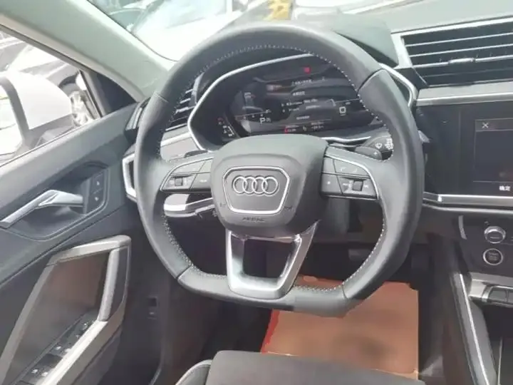 Audi Q3 2022 model 35 TFSI Fashion Dynamic Edition 11