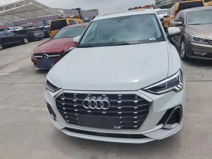 Audi Q3 2022 model 35 TFSI Fashion Dynamic Edition 3
