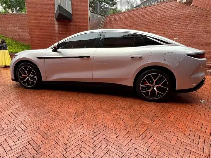 Han L 2025 EV four-wheel drive laser Radar flagship 5