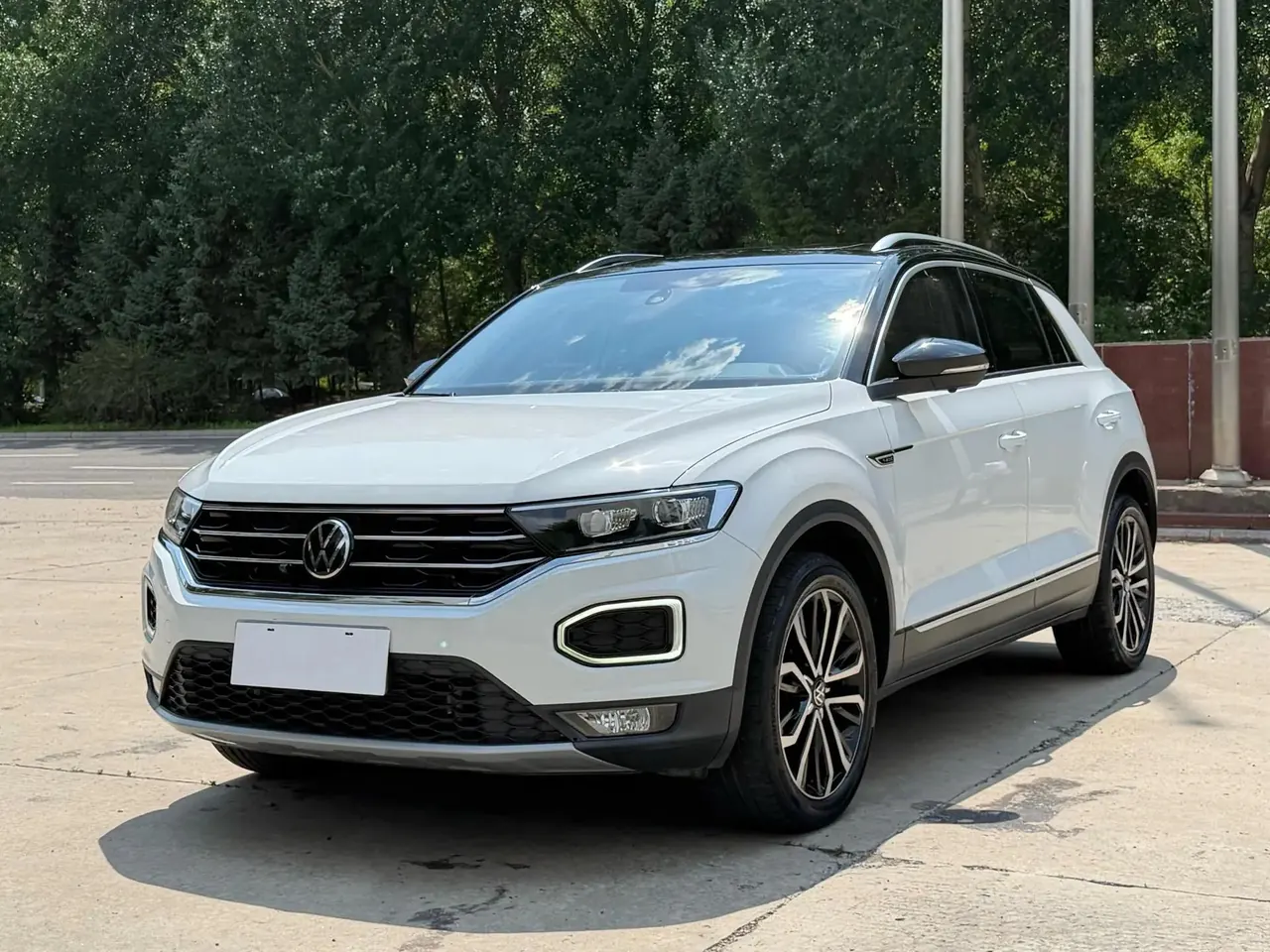 T-ROC 2021 280TSI DSG Front-Wheel-Drive Comfort Smart Connect Edition - View 1