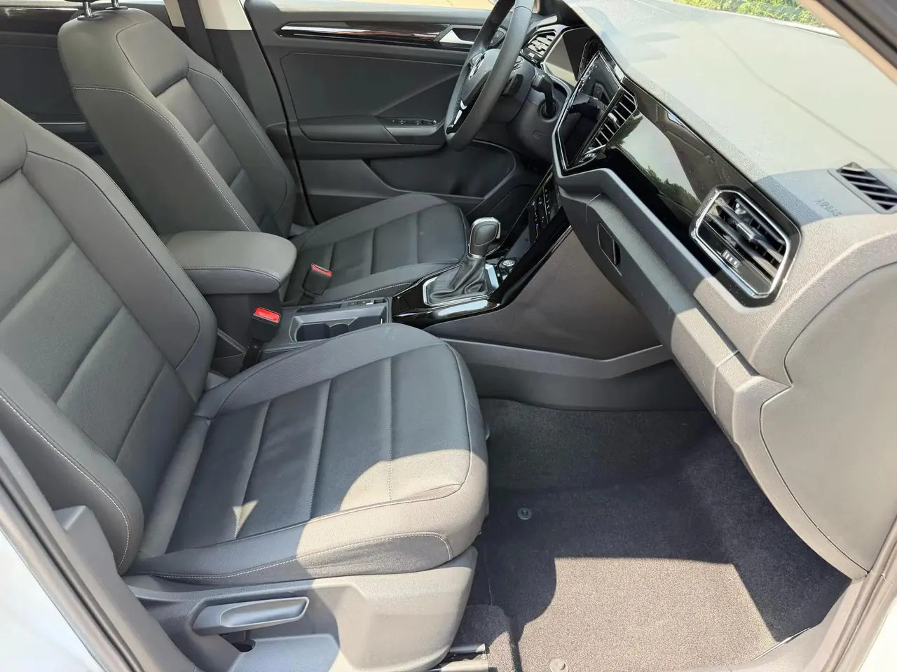 T-ROC 2021 280TSI DSG Front-Wheel-Drive Comfort Smart Connect Edition 12