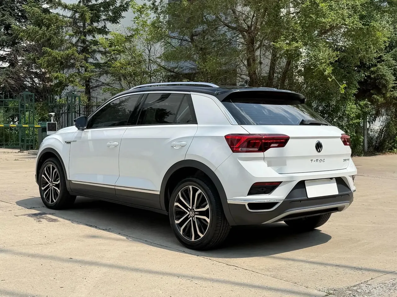 T-ROC 2021 280TSI DSG Front-Wheel-Drive Comfort Smart Connect Edition 7