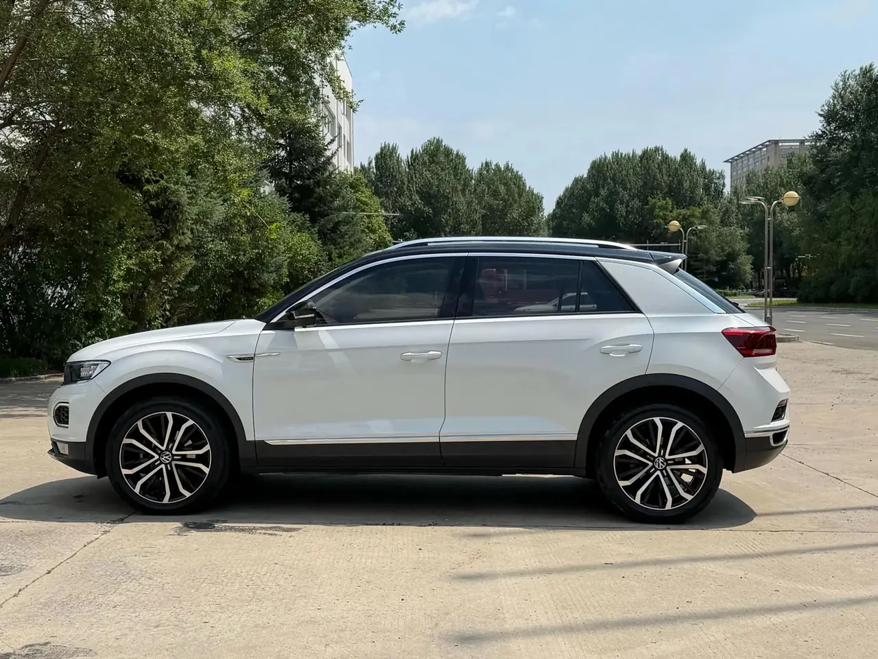 T-ROC 2021 280TSI DSG Front-Wheel-Drive Comfort Smart Connect Edition 8