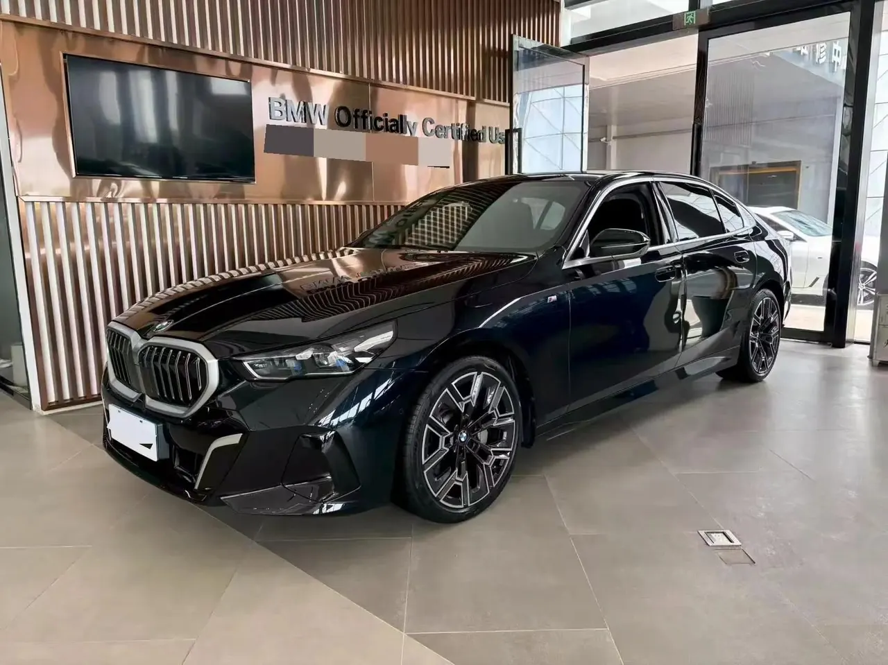BMW 5 Series 2025 530Li 48V 2.0T Premium Luxury Suit Automatic Gear - View 1