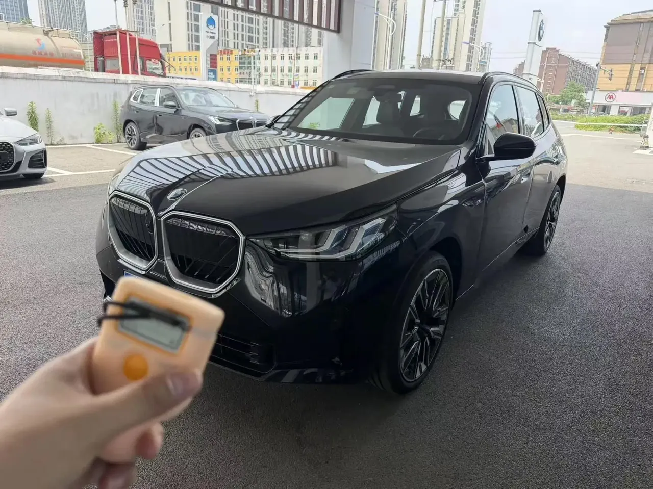 BMW 2026 X3 xDrive30L 2.0T exclusive m sports obsidian night suit automatic gear - View 1
