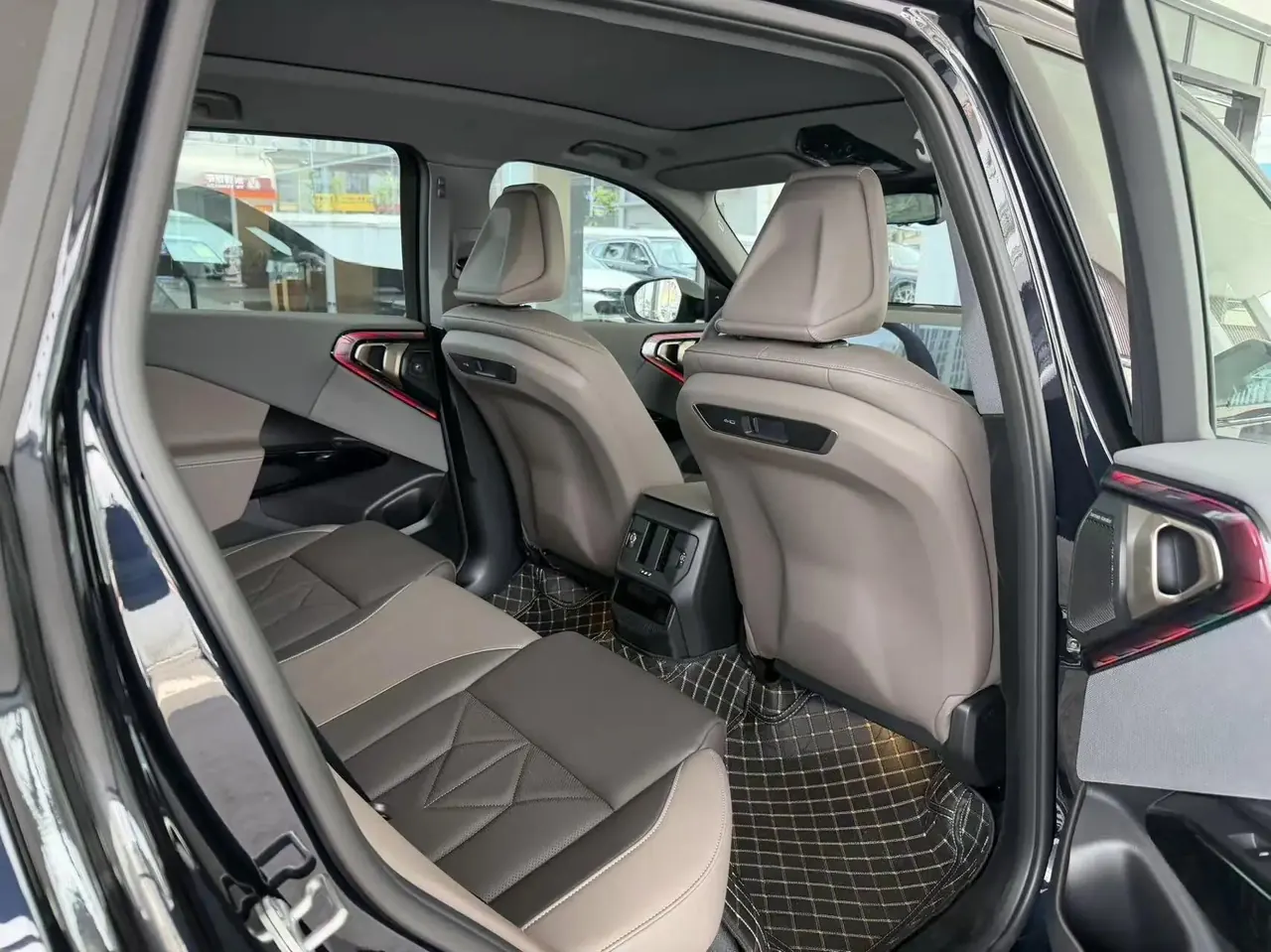 BMW 2026 X3 xDrive30L 2.0T exclusive m sports obsidian night suit automatic gear 3