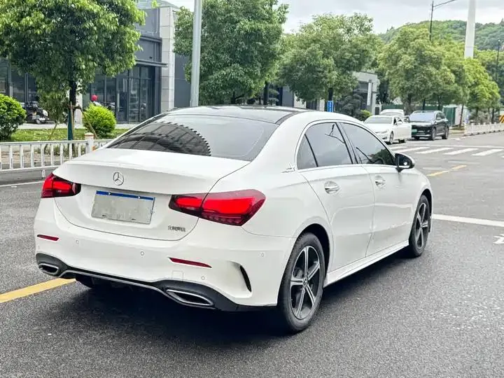 Mercedes Benz Class A 2024 A 200 L Fashion 16