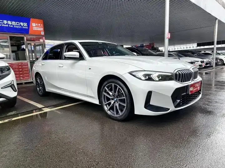 BMW 3 Series 2023 model 320Li M Sport Package 3