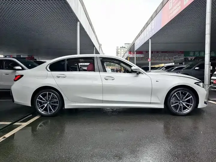 BMW 3 Series 2023 model 320Li M Sport Package 7